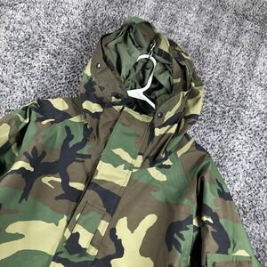 Vintage US Army ECWCS Cold Weather Parka Coat Mens Large Green‎ Hooded Camo